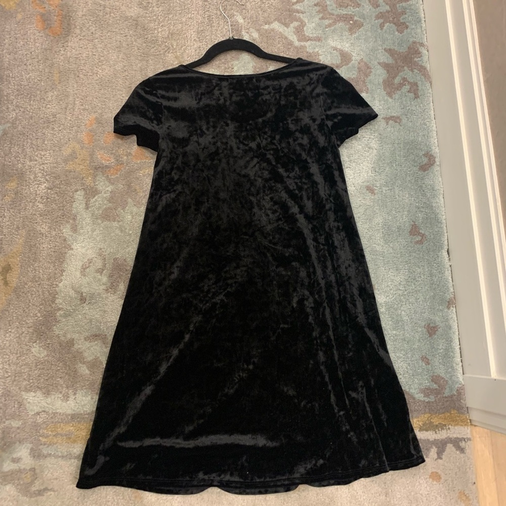 JUNIOR XS BLACK VELVET DRESS BY SOCIALITE